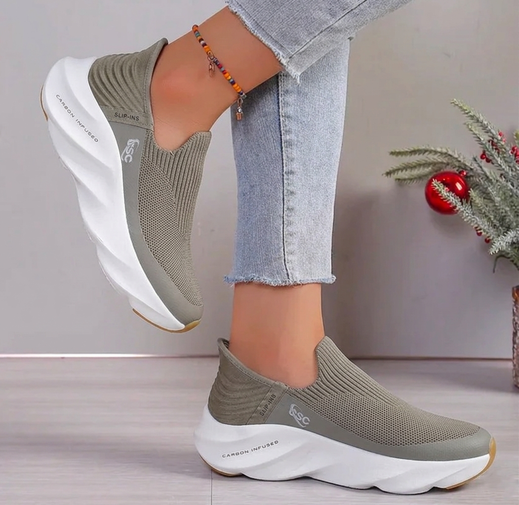 Skechers (Hands-Free Slip-ins™)