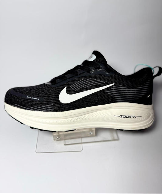 Nike ZoomX Invincible Run Flyknit 3